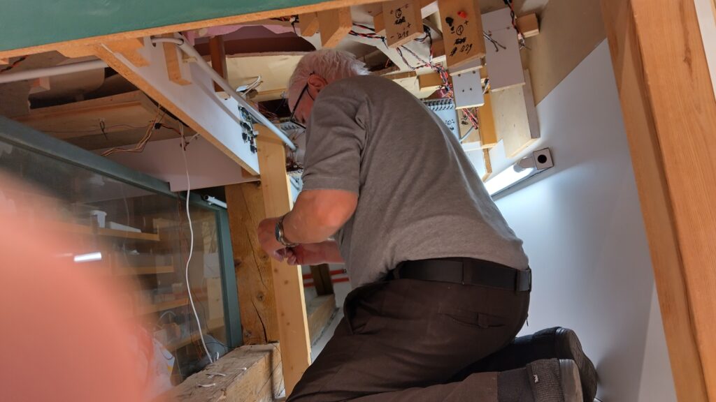 IMG_20251015_195142_HDR